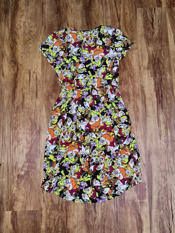 Vestido midi Disney LuLaRoe para niñas talla 12 Blancanieves enanos estampado con culo Foto 3 de 3