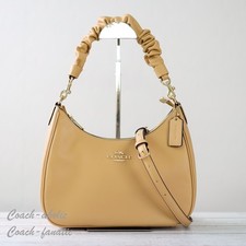 Coach CU126 Teri Hobo Bag Leather Shoulder Bag in Tan NWT