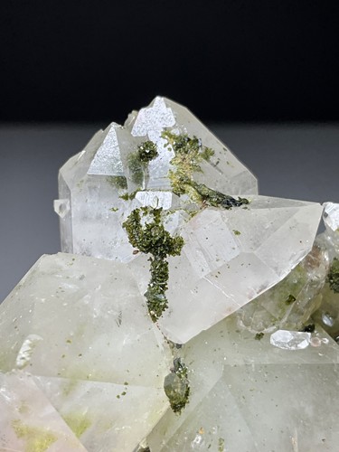 NEW FIND! QUARTZ WITH EPIDOTE FROM HAKKÂRI PROVINCE, TURKEY - Picture 7 of 16