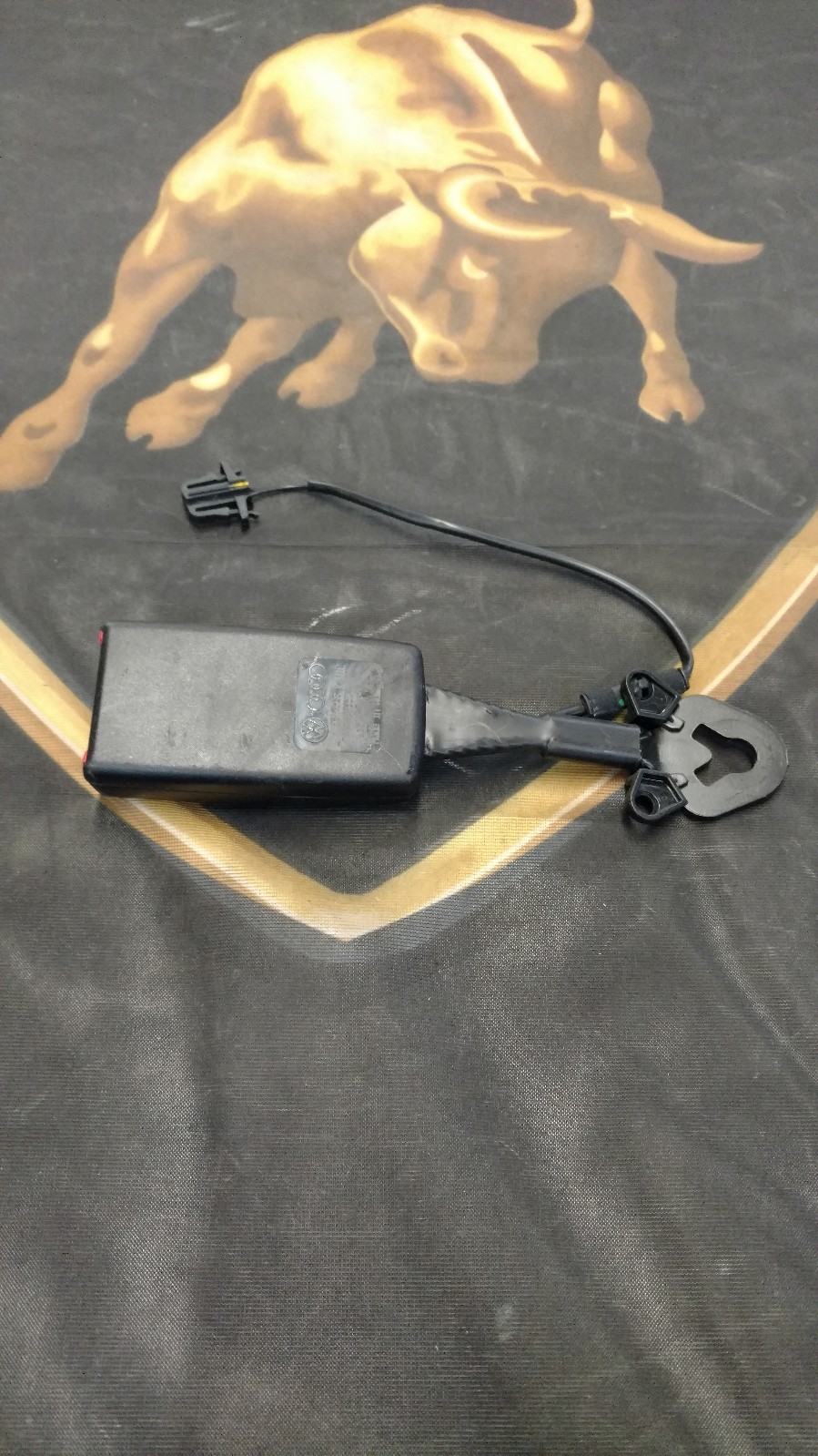 LAMBORGHINI AUDI AVENTADOR DRIVER SEAT BELT BUCKLE OEM 4L0857755K