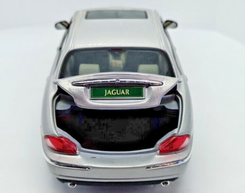 2001 Jaguar X-Type 1/18 scale Gray Diecast by Maisto - Picture 10 of 15