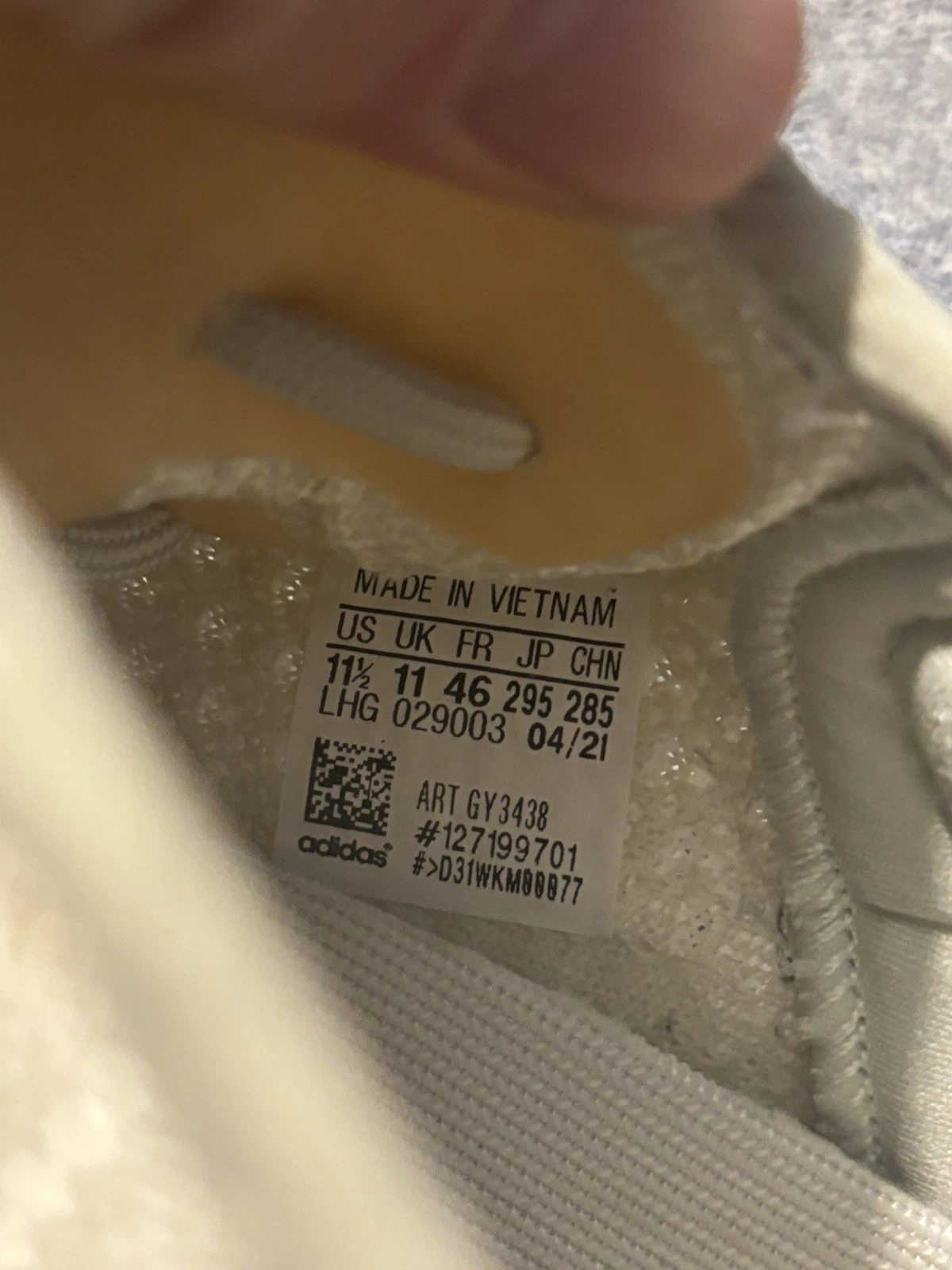 Taglia 11 Adidas Yeezy Boost 350 V2 scarsa illuminazione