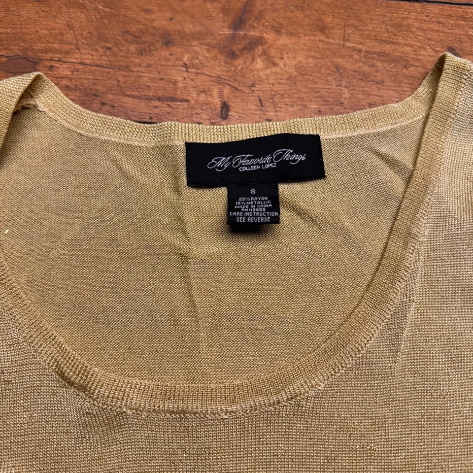 Camiseta sin mangas Colleen Lopez My Favorite tejida metálica dorada brillante para mujer pequeña Foto 3 de 4
