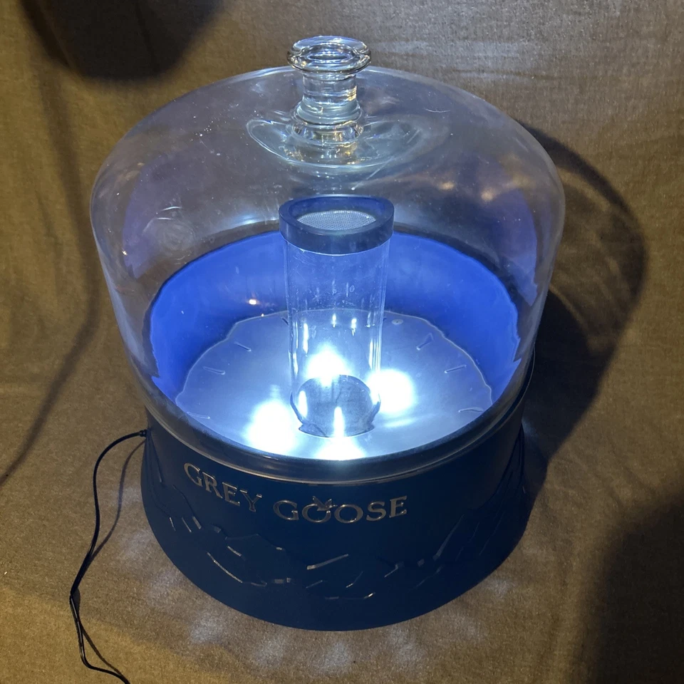 Редкий товар! Коллекционные предметы! Холодильник стеклянный сухой лед куполообразный Grey Goose - Изображение 2 из 4