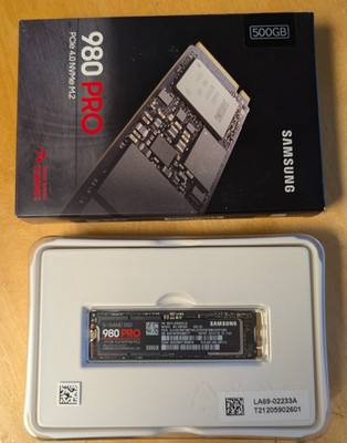 Samsung 980 Pro PCIe 4.0 NVMe M.2 500GB Interne SSD (MZ-V8P500BW)