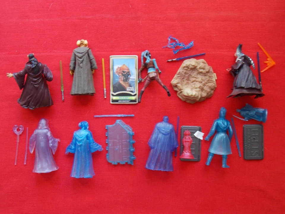 Star Wars Hologram Plo Koon, Shaak Ti, Aayla Secura, Eeth Koth & more Figures - Image 2 of 2