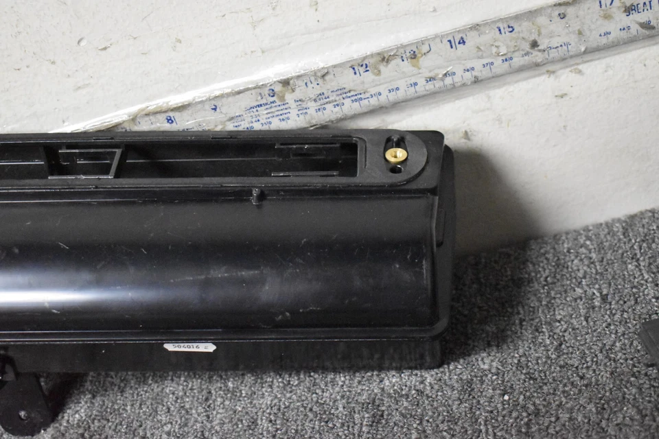 Mercedes Benz G550 2019-2022 aleta de ventilación de aire lado derecho cuarto de fábrica OEM Foto 3 de 4