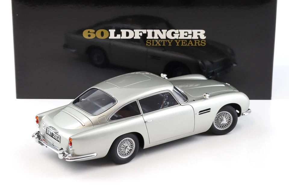 1:18 AUTOart Aston Martin DB5 James Bond 007 Dito D'Oro 60 Anni Argento 70296 - Immagine 3 di 4