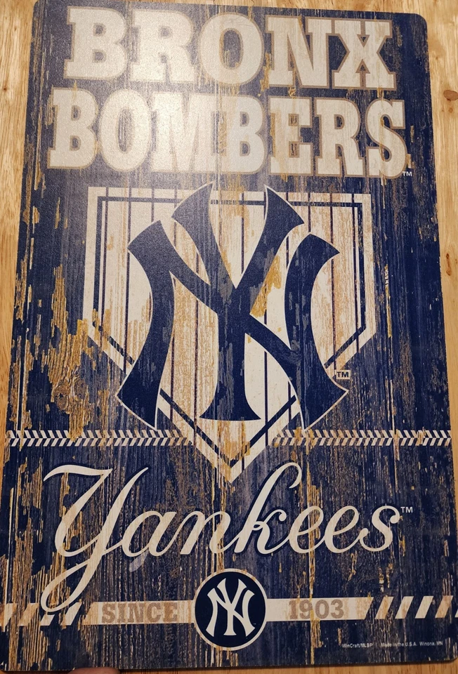NEW YORK YANKEES BRONX BOBMER DISTRESSED WOOD SIGN 17X11 INCHS - Image 4 of 4