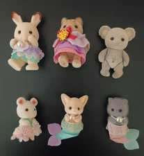 Sylvanian Families, Calico Critters Mixed Bundle. Set of 6. Pre-owned.
