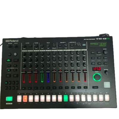 Roland AIRA TR-8S Rhythm Performer ACB Electronic Drum Machine USB MIDI Sampler