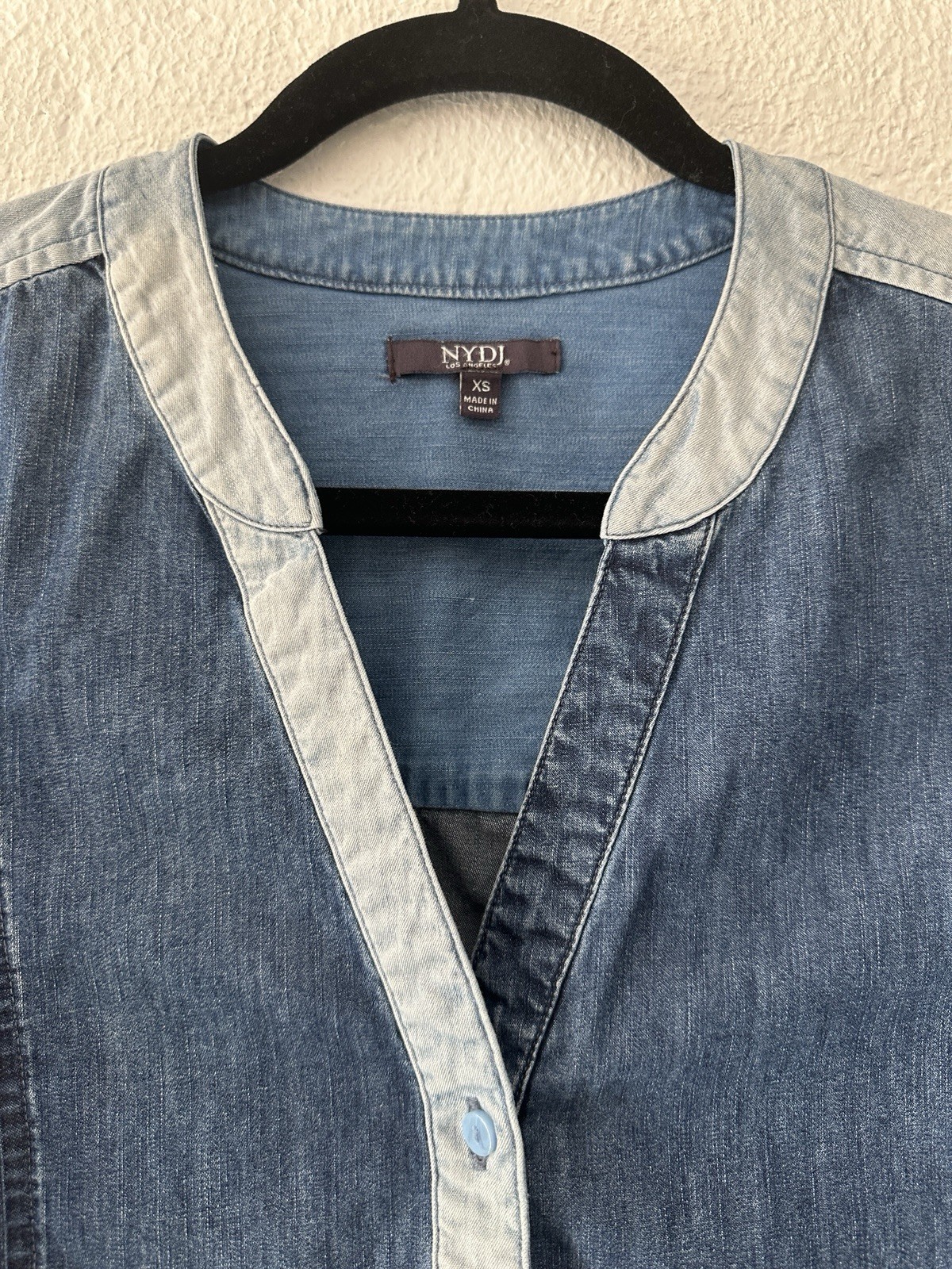 NYDJ Split Neck Button Up Chambray Colorblock Den… - image 5