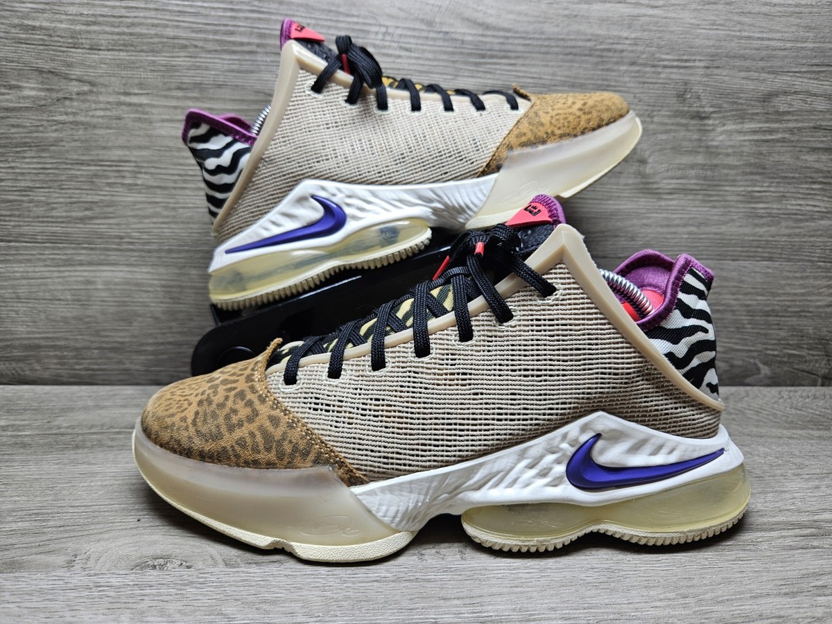 シューズ(男性用) Nike Lebron 19 (GOOD CONDITION) used Nike LeBron XIX Low 19 Men's Size 7.5 Black Ghost Green