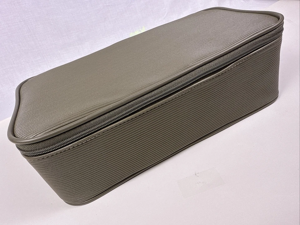 Kit de cuidado de la piel Lauder para hombre de 5 piezas. Complejo Reparador, Loción Confort, Crema de Afeitar ++ Foto 4 de 4