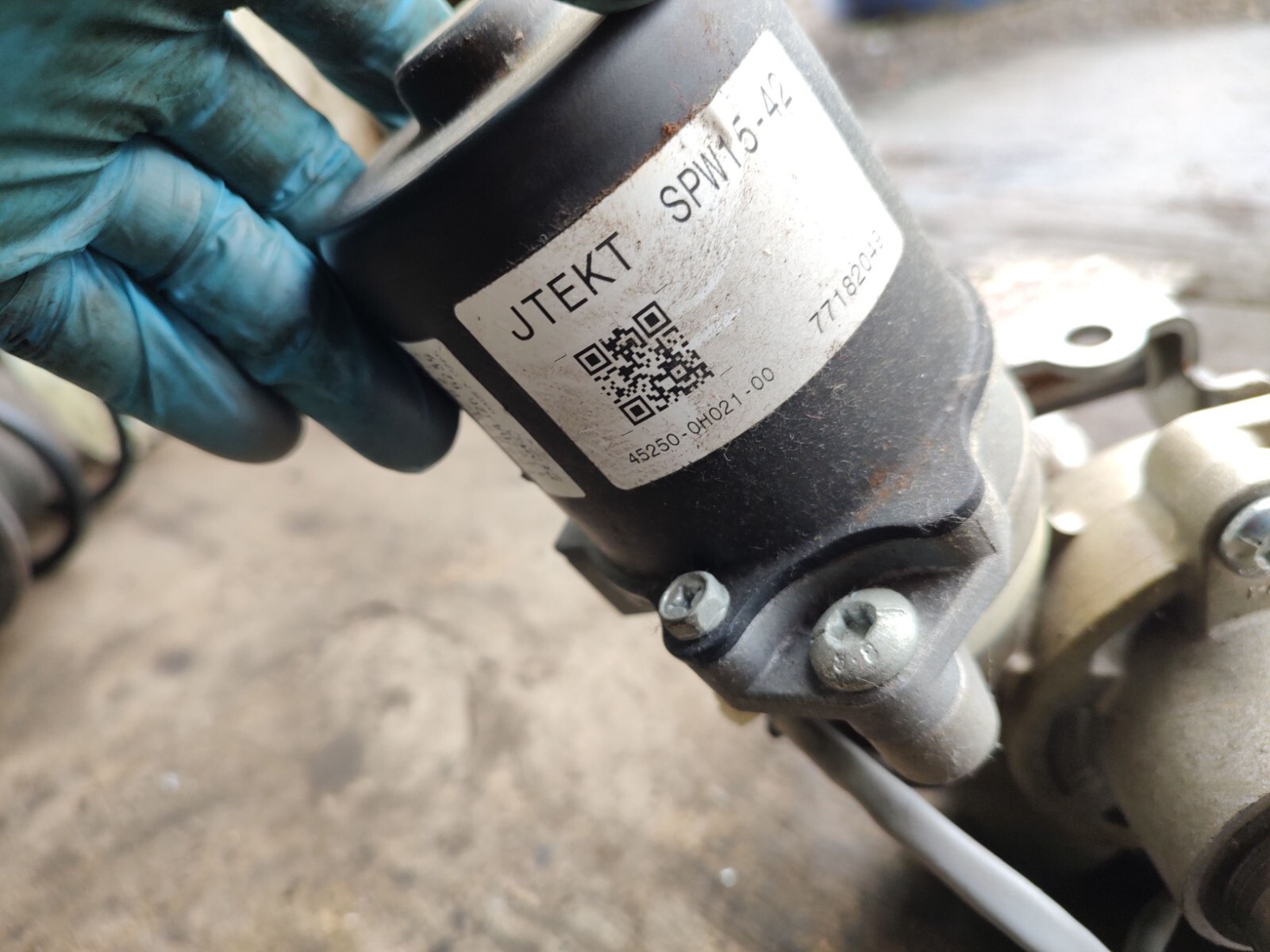 Toyota Aygo MK1 2007 1.0 Petrol Electric Power Steering Column