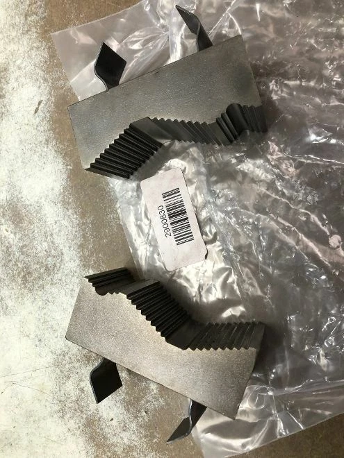 Vise on sale pipe jaws
