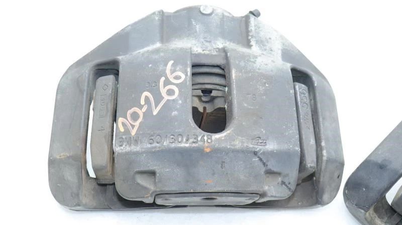 司机左右卡钳前部适合 03-08 宝马 760i 63698 — 第 3/4 张图片