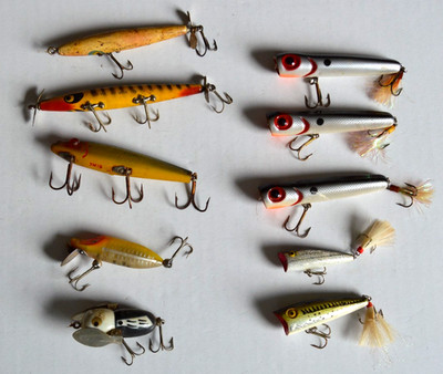 Lot 10 Vintage Top Water Fishing Lures Heddon Rebel Chug Bugs READ Full Descript