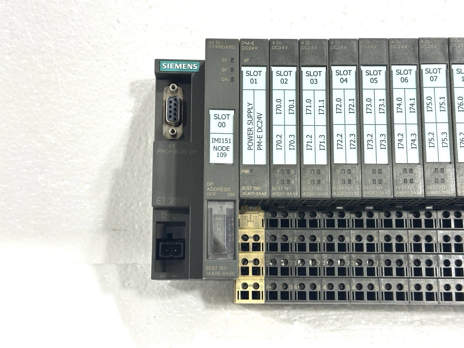 Siemens ET-200S Plc Rack With Base - Lot Of 14