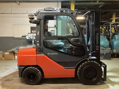 2020  Toyota 6500 LB Solid Pneumatic Diesel Forklift With SS and 2 Stage Mast