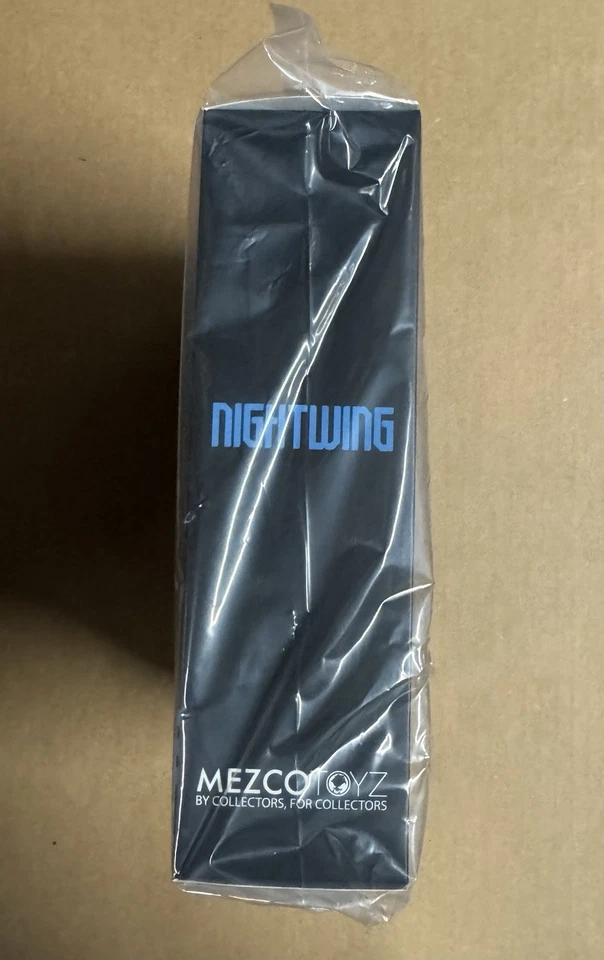Figura de acción Mezco One:12 Collective Nightwing nueva sin abrir Foto 3 de 4