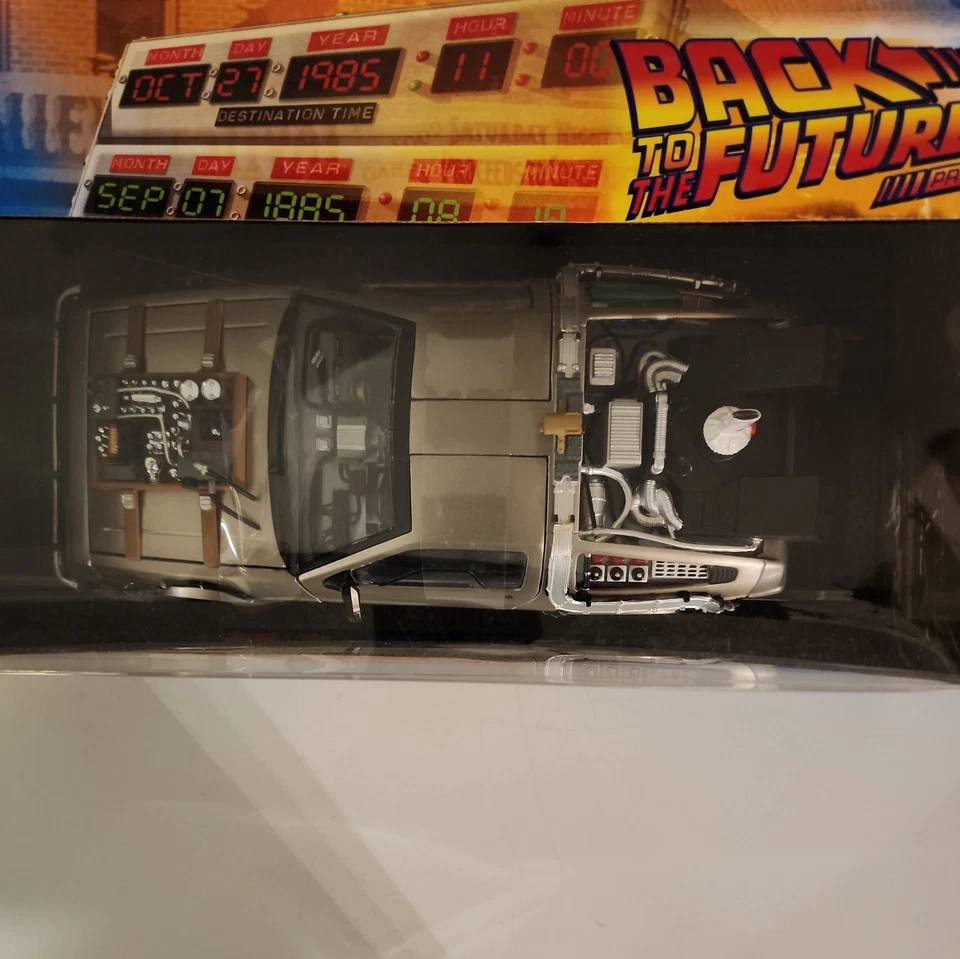 Sunstar 2714 1:18 Scale Back to the Future Delorean Time Machine Part 3 Railroad - Image 4 of 4