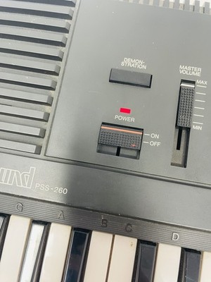 WORKING Vintage Yamaha Portasound PSS 260 Mini Keyboard