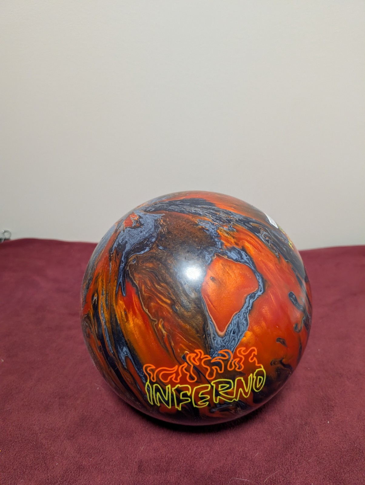 15 Lb Original Vintage Brunswick Inferno bowling ball New NI