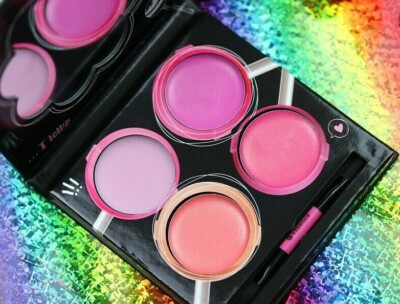 Essence I want candy scented lipgloss palette chupa chups new
