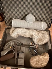 Sennheiser MKH 60 P48 Shotgun Condenser Microphone + accessories - roadcase.