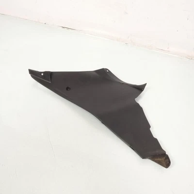Intérieur flanc droit origine pour moto Suzuki 125 Gsx-R 2018-2021 94471-23K00 - Photo 1/2