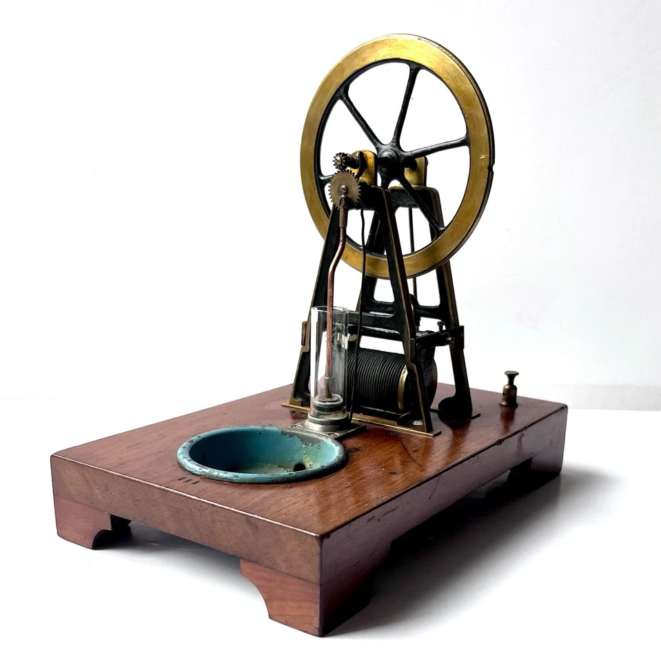 Moteur électrique de démonstration. Années 1880. - Photo 2/4