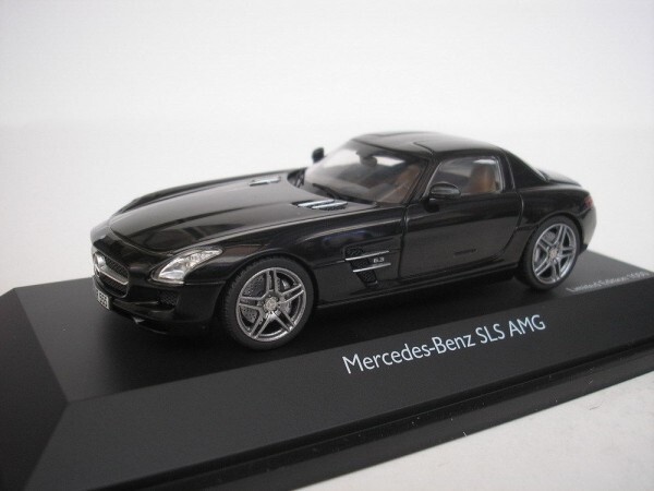 1/43 メルセデス ベンツ AMG SLS ロードスター Schuco Schuco 1:43 Mercedes-Benz SLS AMG Roadster red B66960037