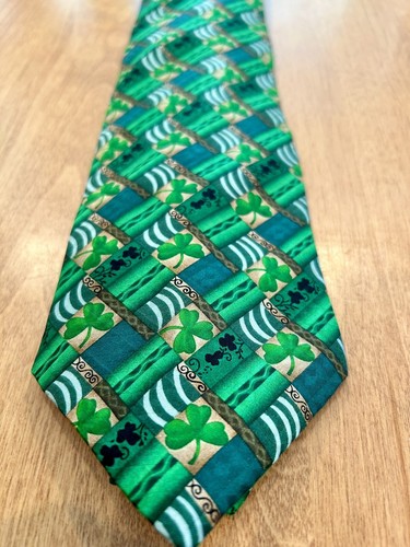 ST PATRICKS DAY SHAMROCKS HALLMARK SEASONAL CONCEPTS MMG SILK NECKTIE PARTY! - 第 5/12 張圖片