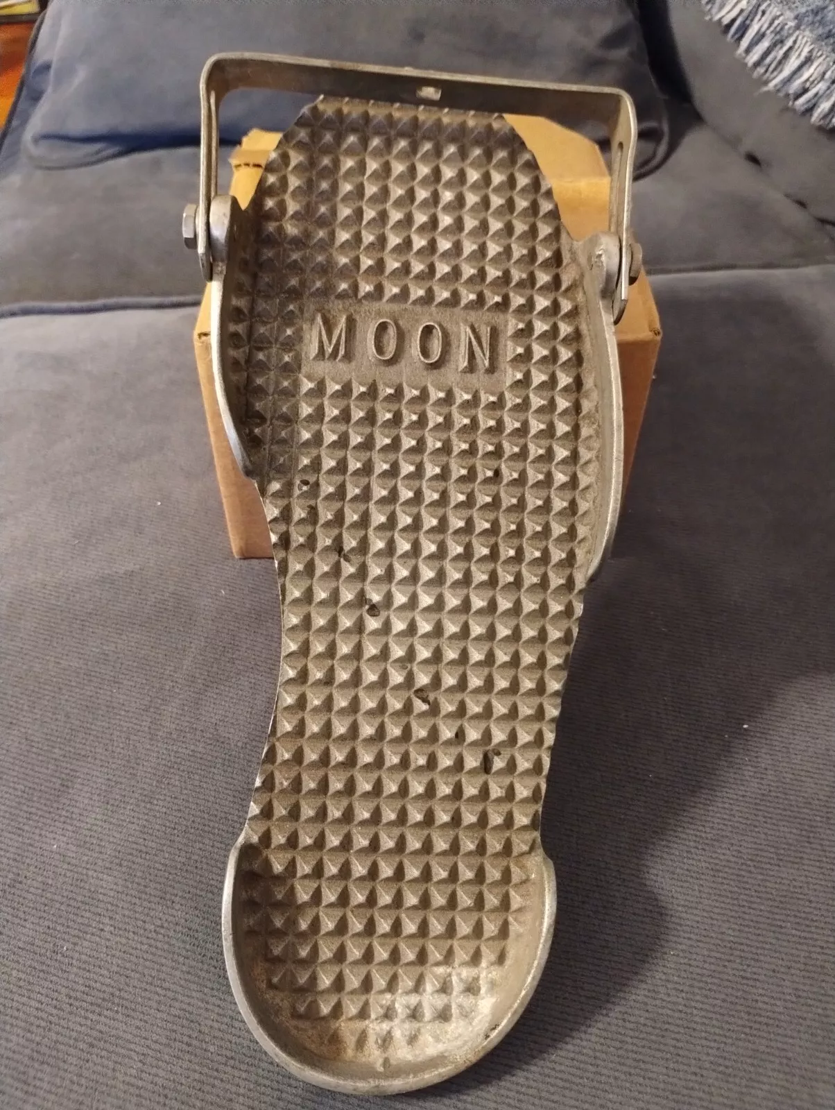 Picture 1 of 3