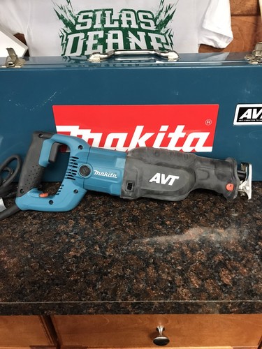 MAKITA JR3070CT RECIPROCATING SAW WITH 