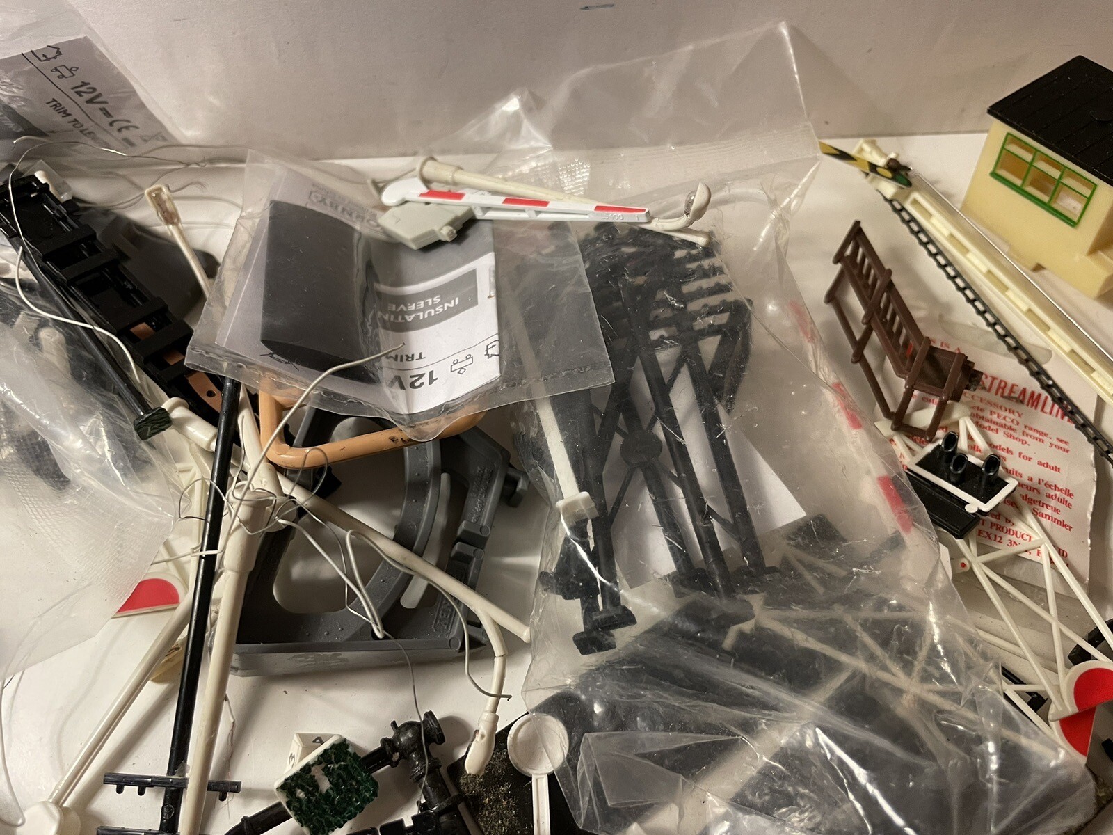 Hornby / Other OO Gauge Accessory Job Lot eBay