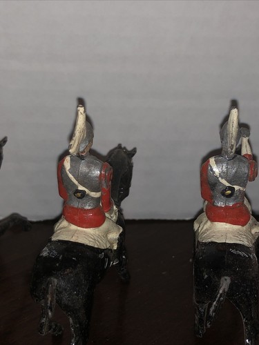 Life guards horse mounted by Britains 3 in set Arms Move On 1 Side - Picture 8 of 12