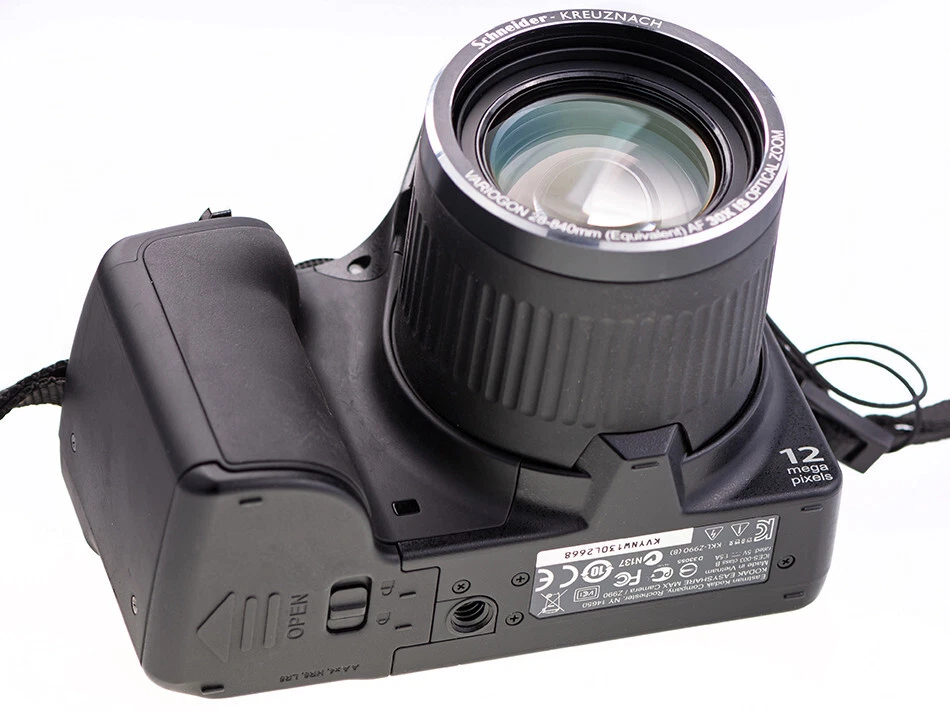 Kodak Easyshare Z990 MAX 28-840mm f2,8-5,6 / 12MP /  30 opt. Zoom / TOP ( 1117 ) - Bild 2 von 4