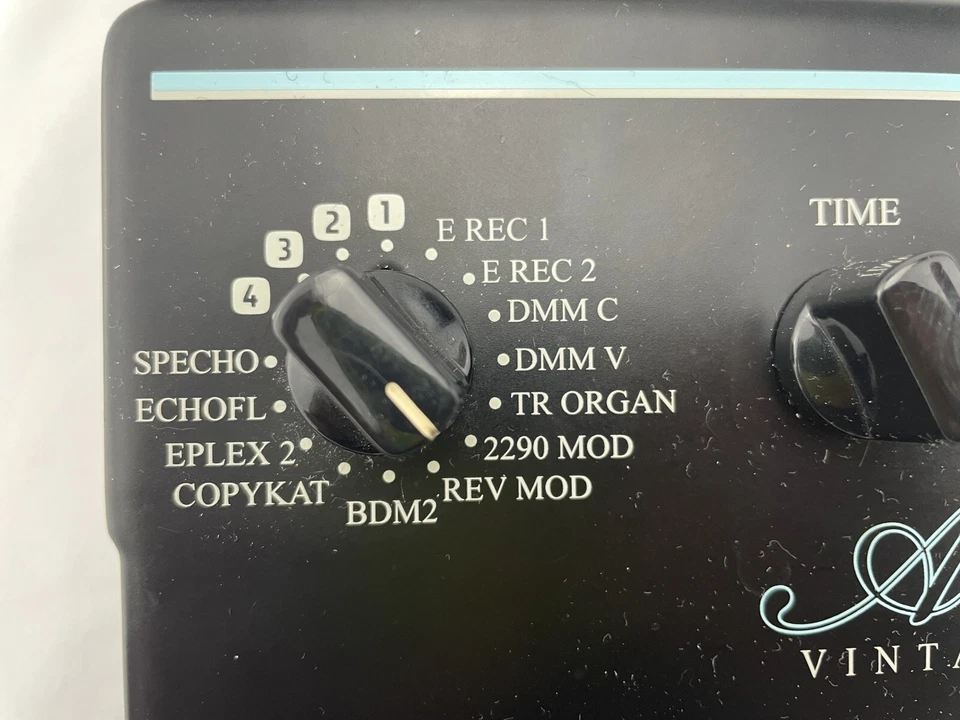 Pedal de efectos TC Electronics Alter Ego x4 Vintage Echo Delay/Looper N Foto 2 de 4