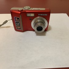Samsung Digimax S630 6.0MP Red Digital Camera