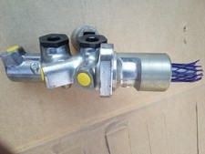 Hauptbremszylinder Bremszylinder für Mercedes-Benz W124 W201 W126 W140 C126 R107 Hauptbremszylinder Bremszylinder für Mercedes-Benz W124 W201 W126 W140 C126 R107