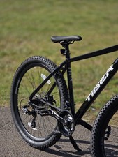 Trek Marlin 29in Mountain Bike Front Suspension Hydraulic Disc L Frame Black