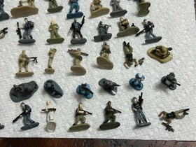 Lot Of Micro Machines Soldier Lot