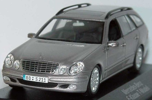 Mercedes E-Klasse S211 T-Modell 2003 Cubanitsilber Minichamps 1:43 LHD-image