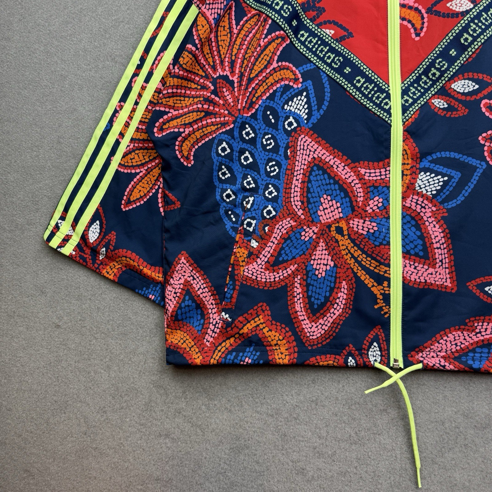 ADIDAS FARM RIO Jacket Women UK 12 14 M Pineapple Floral Windbreaker AOP Kimono thumbnail 6