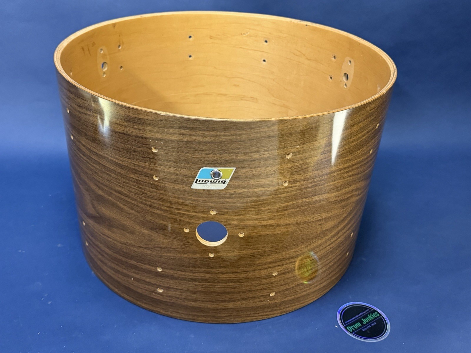 22”x14” Pointed B/O Badge Ludwig Bass Drum She’ll (6ply) 75’-76’