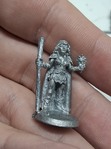 Ral Partha Forgotten Realms Loose Mini Robyn #1 NM - Picture 2 of 4