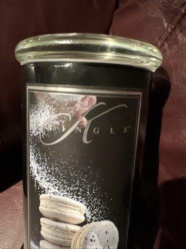 Kringle Candle Sprinkled Macaroons 22 Oz Double Wick Candle 100 Hours Soy Wax - Picture 4 of 7