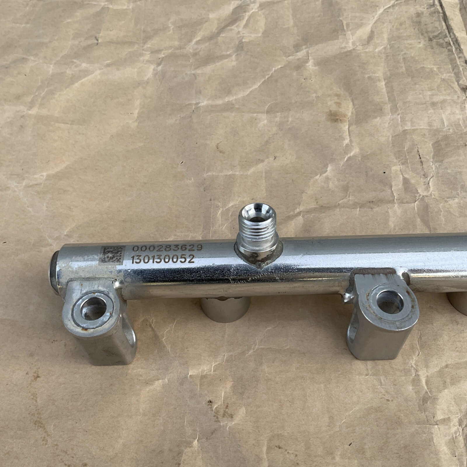 2014-2019 Maserati Ghibli 3.0L Fuel Injector Rail 000283629 Factory OEM 26K